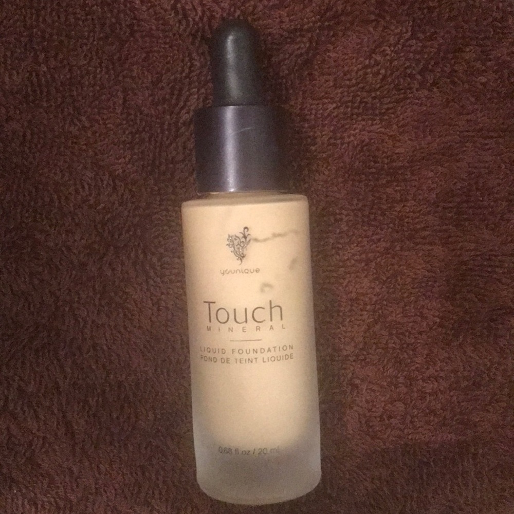 Younique Foundation
